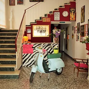 hotel-villa-elia.riccione-hotels.org/
